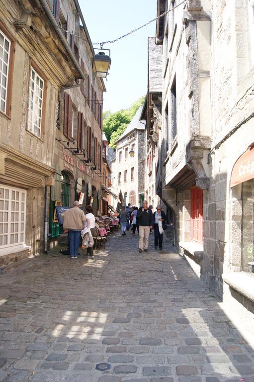 Ferienwohnung Au Fil De L'Eau - Le Bord De Rance Dinan Exterior foto