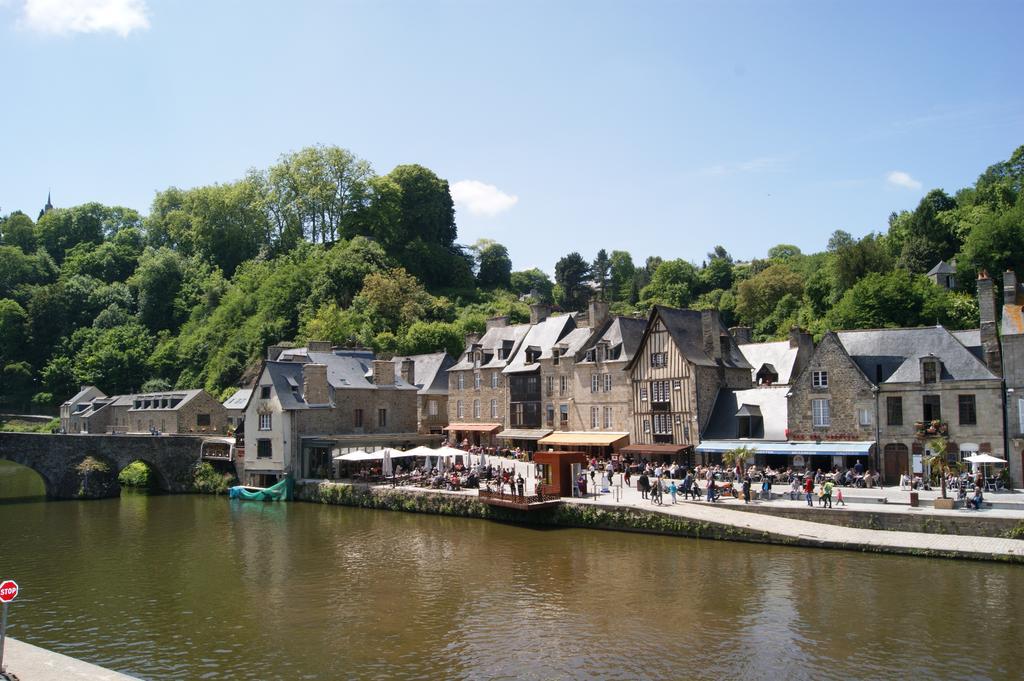 Ferienwohnung Au Fil De L'Eau - Le Bord De Rance Dinan Exterior foto